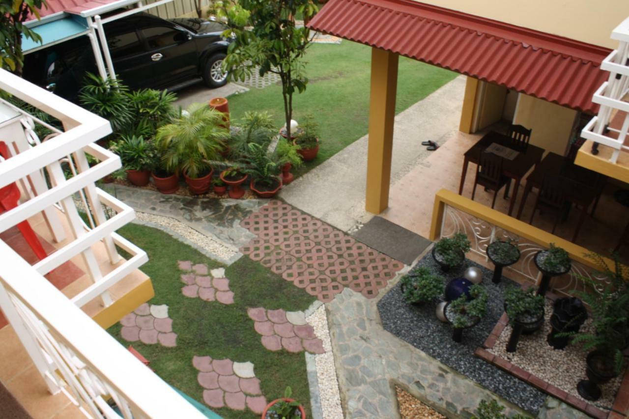 Oslob Malonzo Pension House Exterior photo