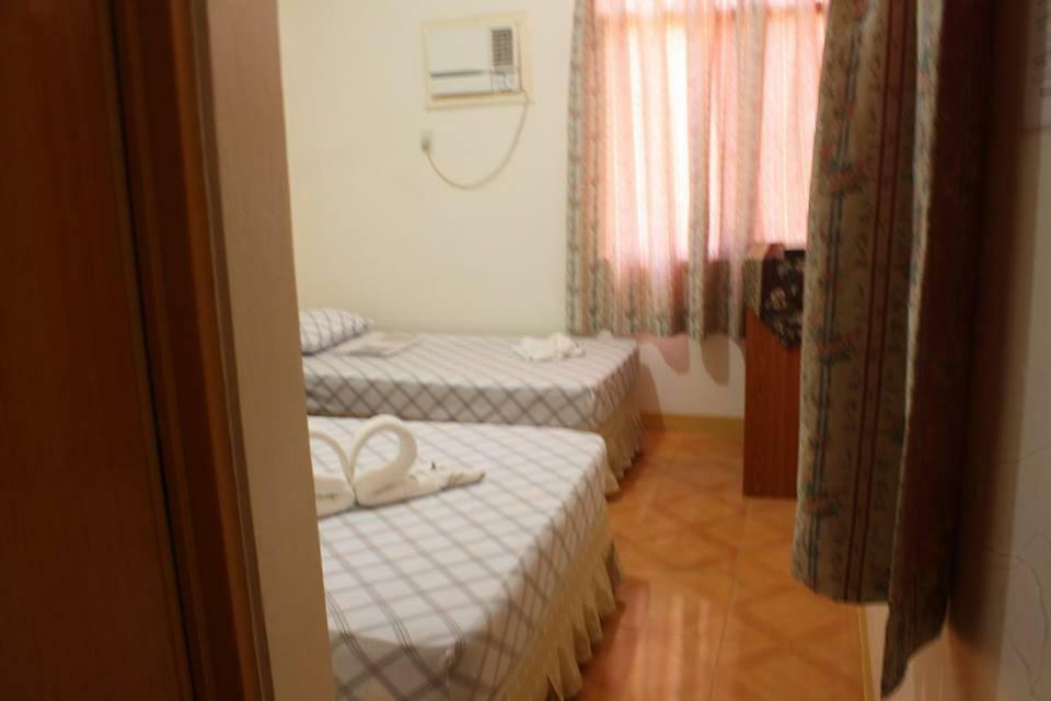 Oslob Malonzo Pension House Exterior photo